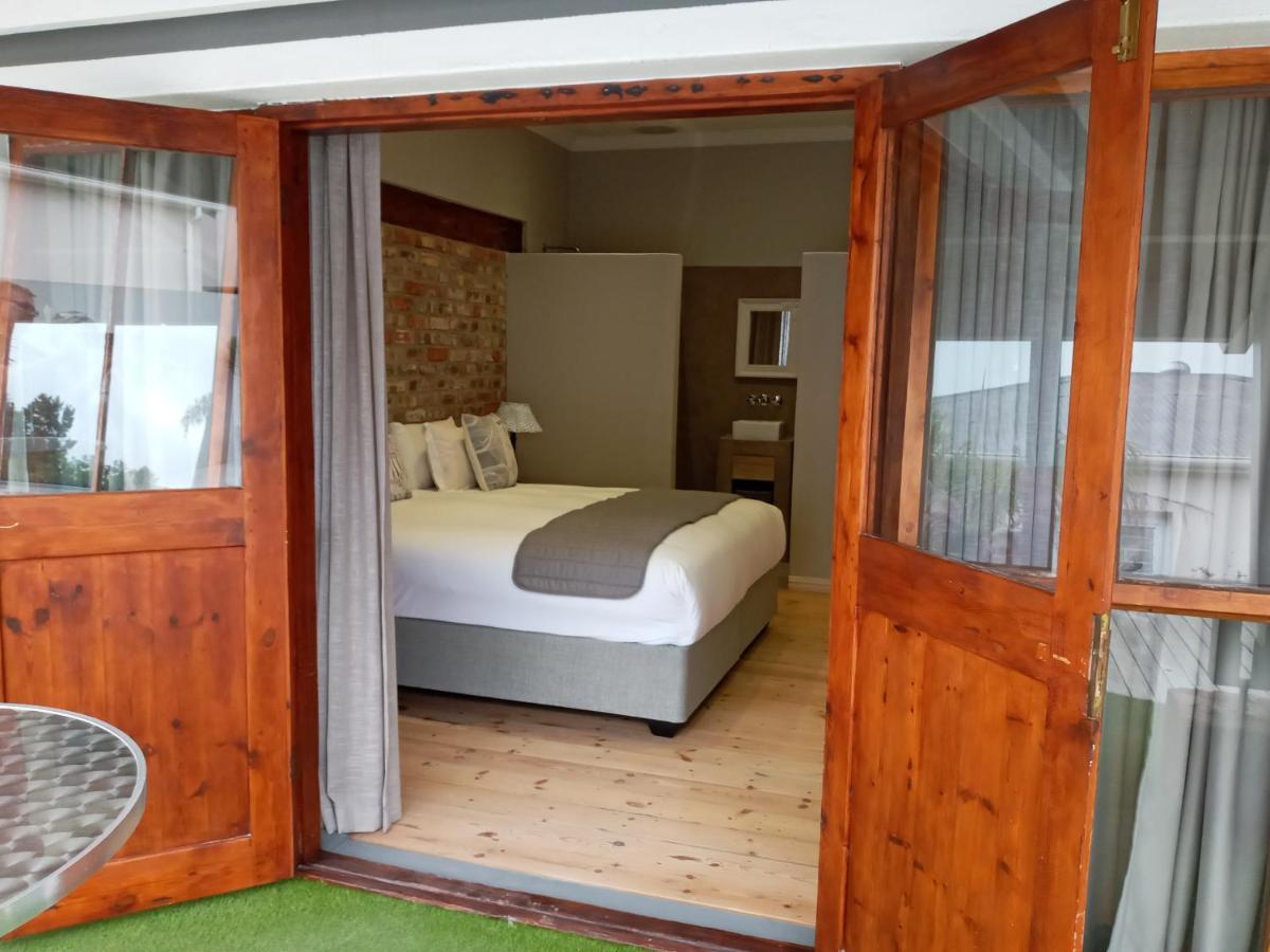 Two Fat Owls Guesthouse George Exteriér fotografie